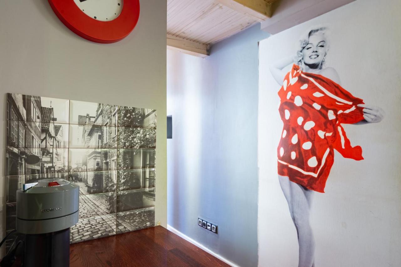 Lilly Apartment Main Train Station Old Town By The Castle Suites Krakow Exterior photo